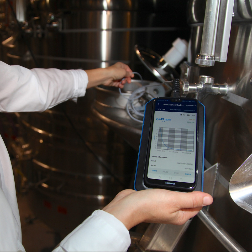 Accurate and reliable oximeter for realtime oxygen measurement in